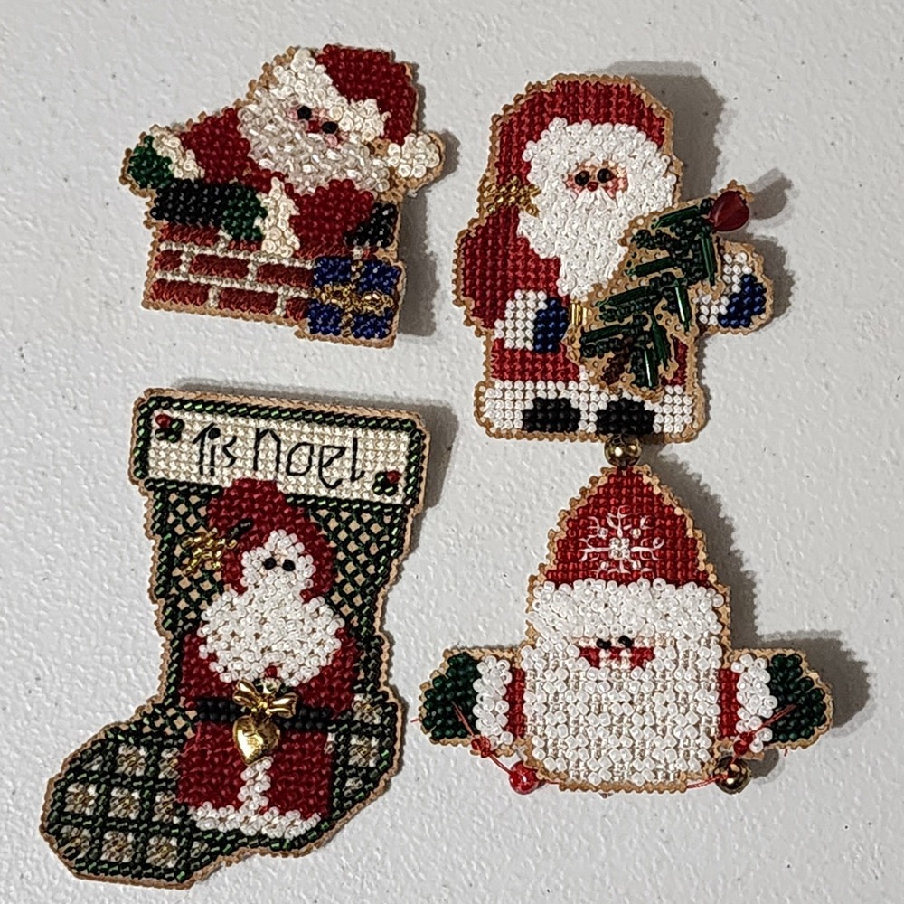 Vintage Hand Beaded Santa Claus Christmas Brooch Pin Set Tis Noel Stocking 4pc